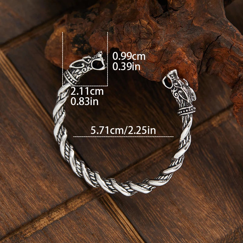 Retro Classic Creative Sword Shaped Bracelets for Men and Women Fashion Personality Exquisite Open Bracelets Party Jewelry Gifts