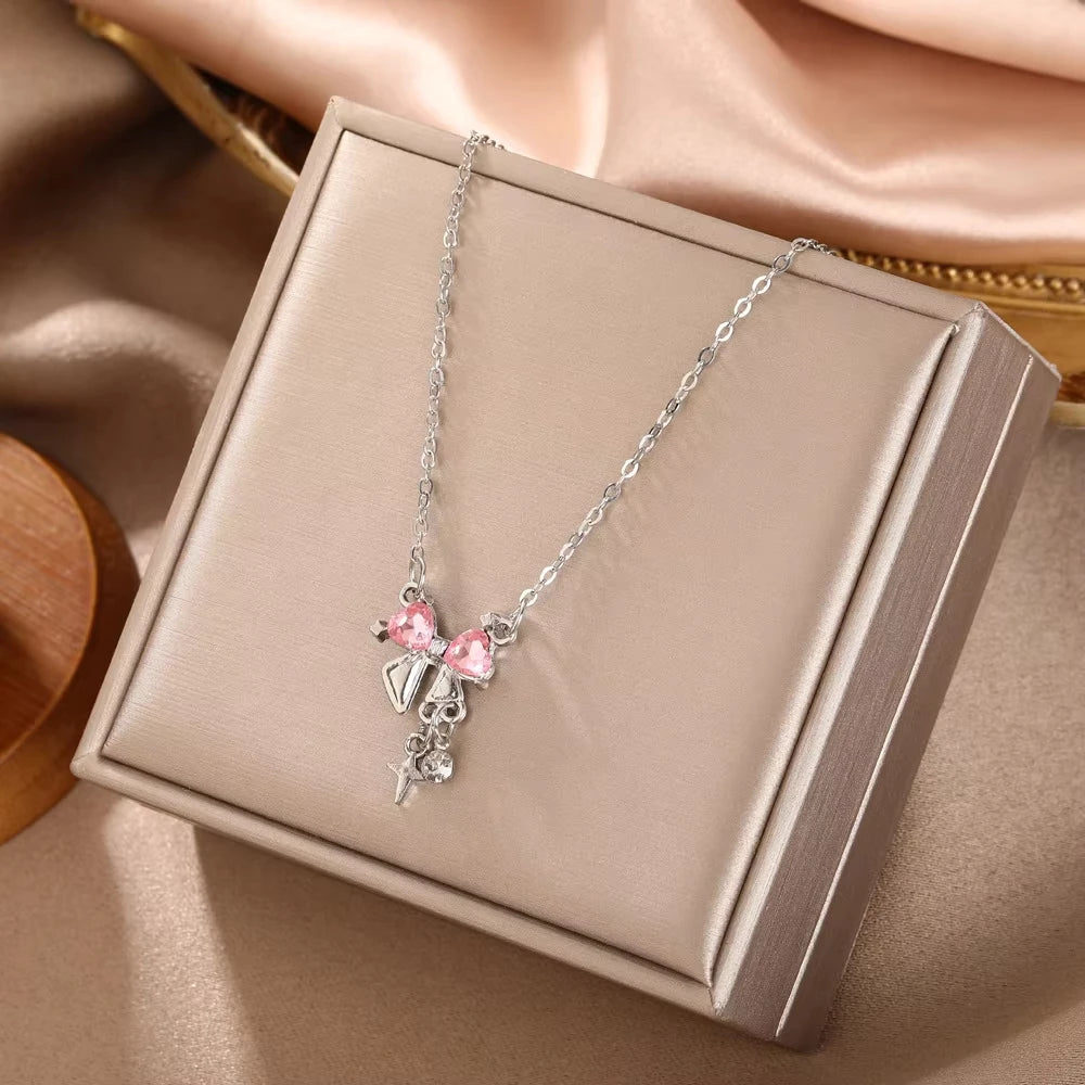 Sweet Pink Bow Pendant Necklaces Ladies Girls Sparkling Rhinestone Clavicle Chain Delicate Wedding Daily Dating Accesories K