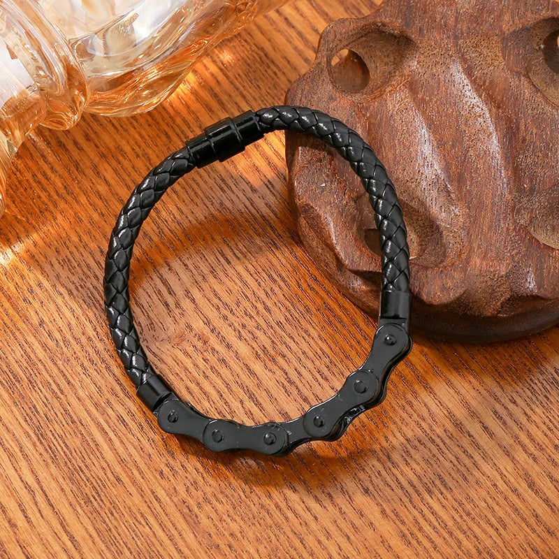 Retro Classic Creative Sword Shaped Bracelets for Men and Women Fashion Personality Exquisite Open Bracelets Party Jewelry Gifts