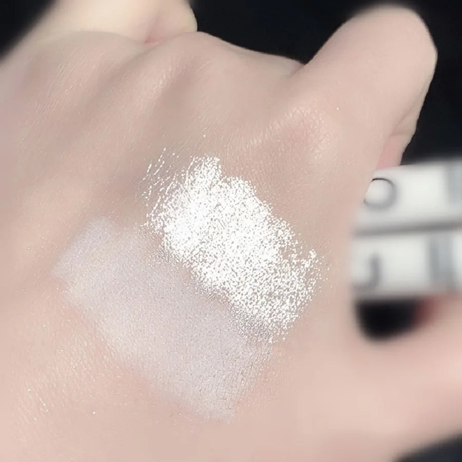 Lying Silkworm Pen Monochrome Brightening Highlight with Flash Eye Shadow Pen
