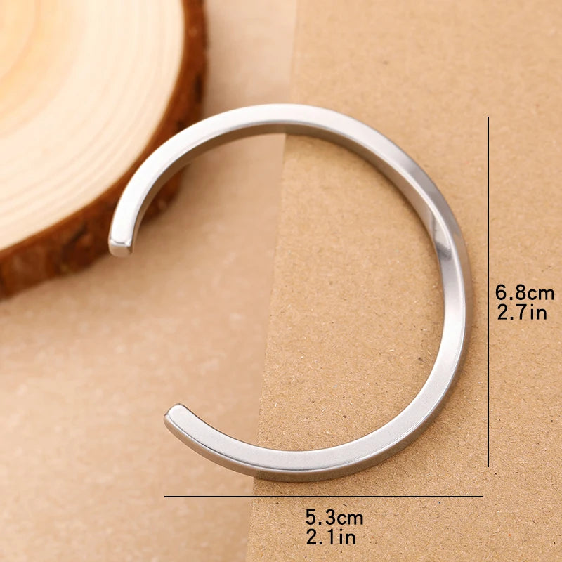 Retro Classic Creative Sword Shaped Bracelets for Men and Women Fashion Personality Exquisite Open Bracelets Party Jewelry Gifts