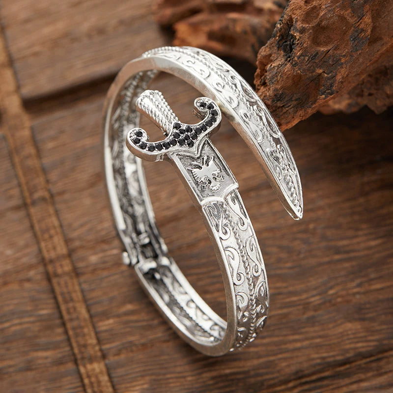 Retro Classic Creative Sword Shaped Bracelets for Men and Women Fashion Personality Exquisite Open Bracelets Party Jewelry Gifts